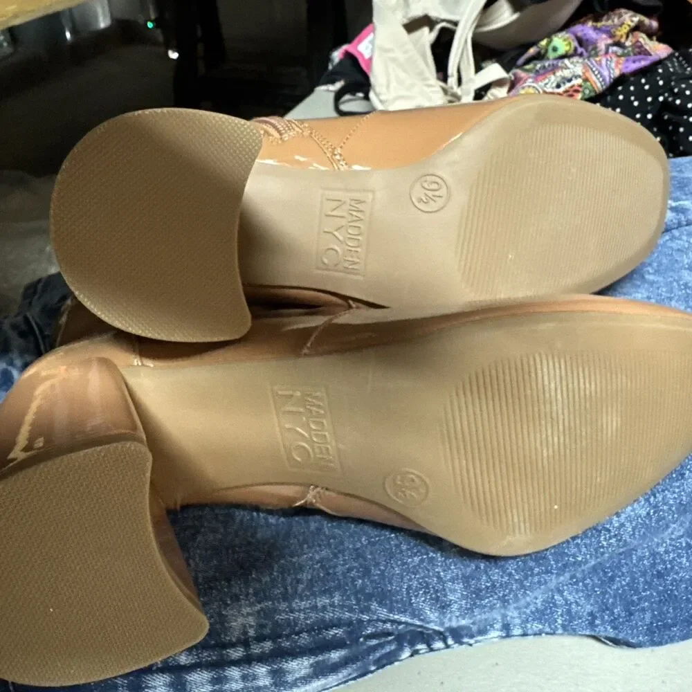 NEW Madden NYC Women's Side Zip Heeled Tan Designer Bootie Boots 9.5